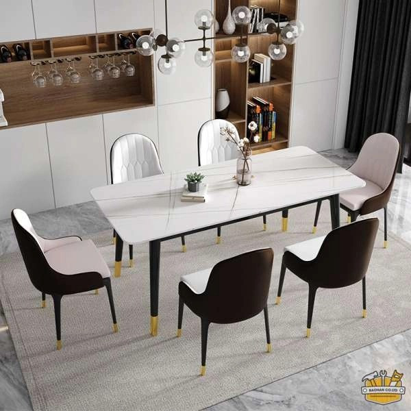Tránh sử dụng bàn ăn có góc nhọn