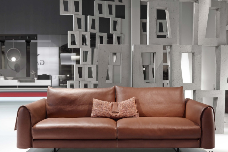 Sofa tại showroom Pula