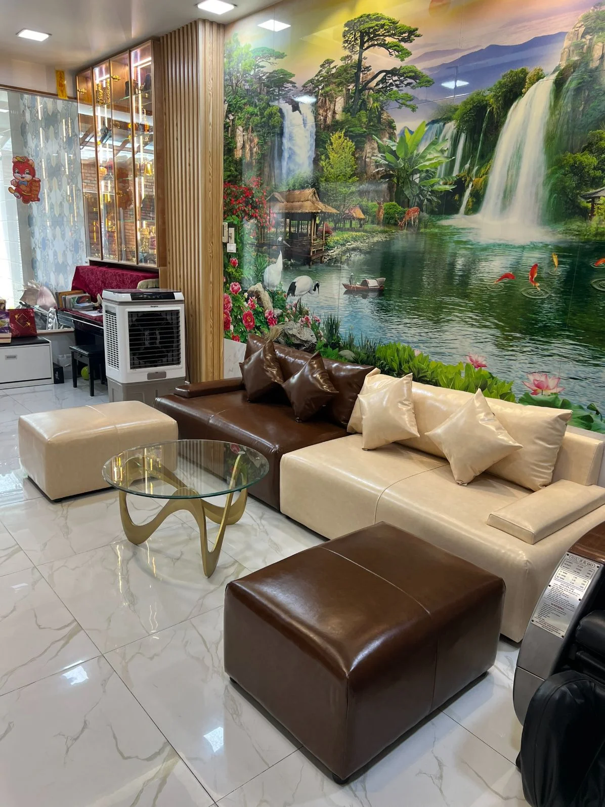 Bàn đẹp, bỏ vào chung bô sofa nhà mình rất hop85, thanks shop tư vấn