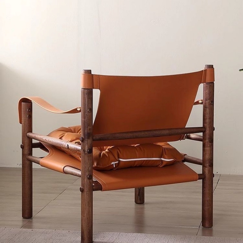 Mặt sau Ghế Armchair cao cấp Sirocco