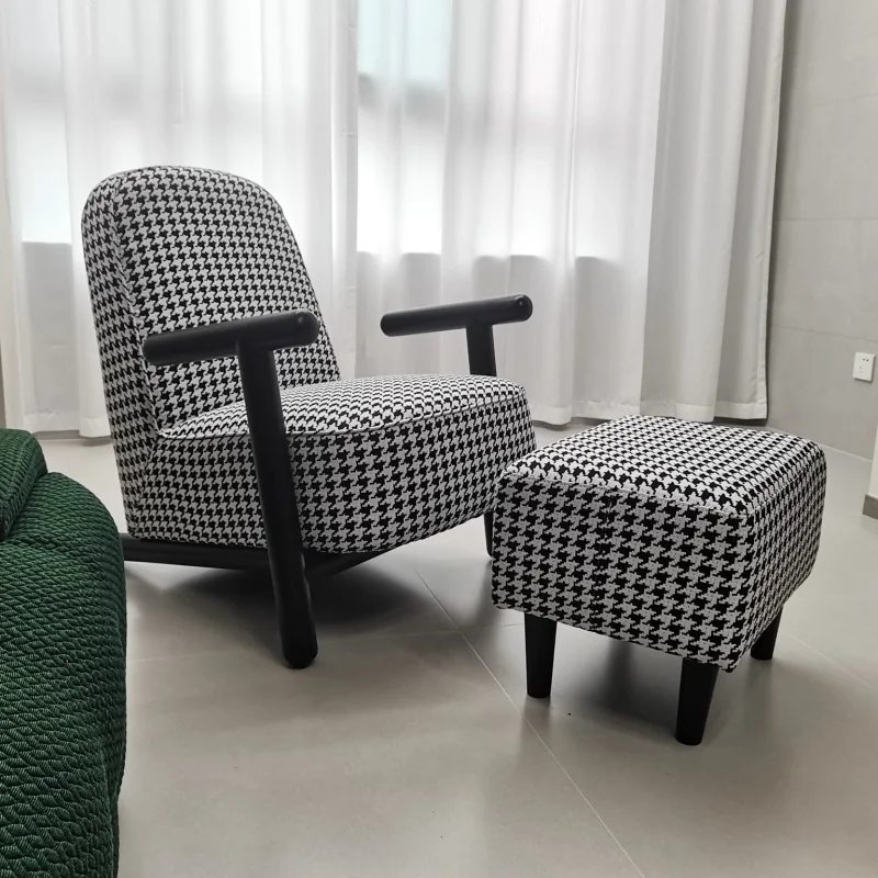 Ghế Armchair thư giãn hiện đại Bold giao tại nhà khách